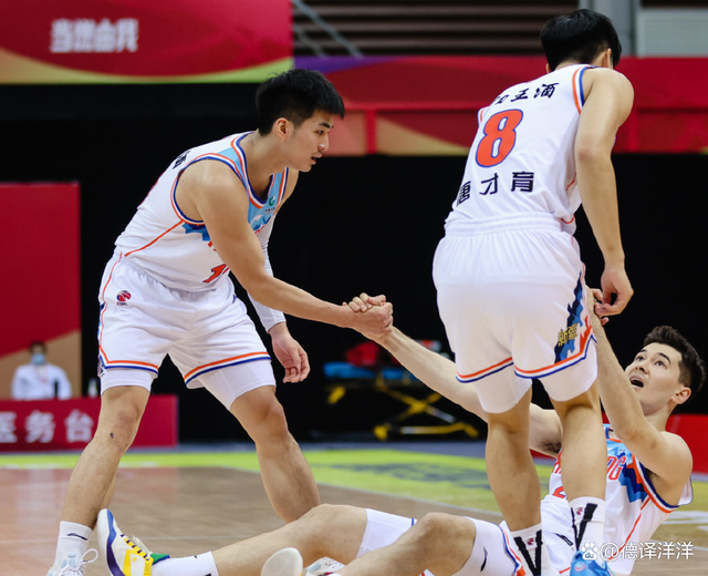 勒沃库森发布备战花絮；清晨豪取连胜；CBA常规赛任务艰巨；赛季目标并未改变的简单介绍海星体育互动