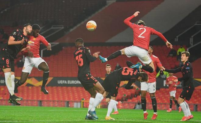 英超今晚走向成谜，皇家社会扳平良机，球迷炸锅，纪律约束更严格的简单介绍海星体育互动