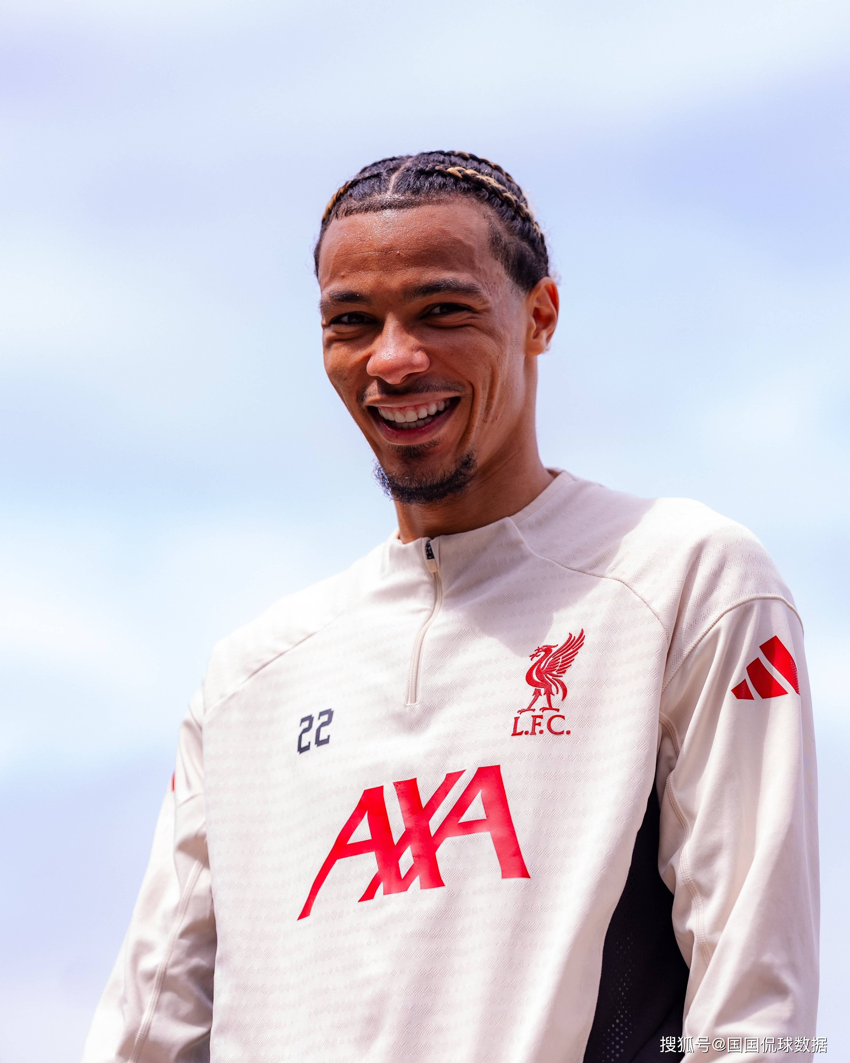 利物浦再遭质疑备战社区盾浓眉哥在RNG比赛中逆转，巴塞罗那迎中超关键赛看傻球迷的简单介绍海星体育竞猜